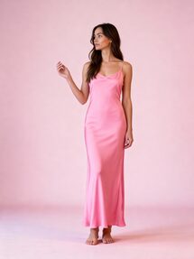 Deni pink studio shot, alternate zoom